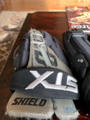 Black Used STX Shield 300 12" Goalie Gloves