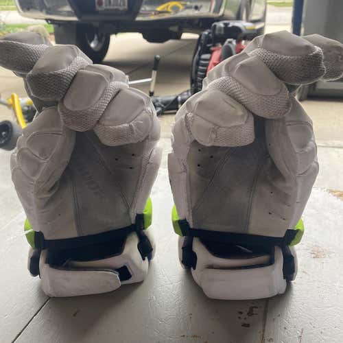 White Used Player's Warrior Evo 10" Lacrosse Gloves