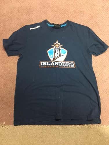 Islanders Hockey Club - Bauer Warm Up Shirt - Men’s Small