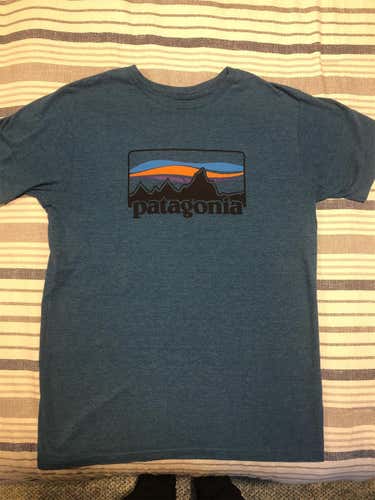 Men’s Medium Patagonia Shirt