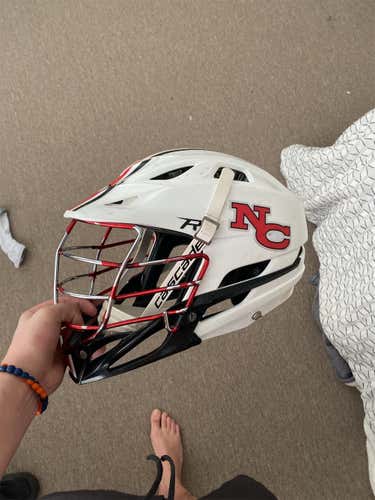 White Adult Player's Cascade R Helmet