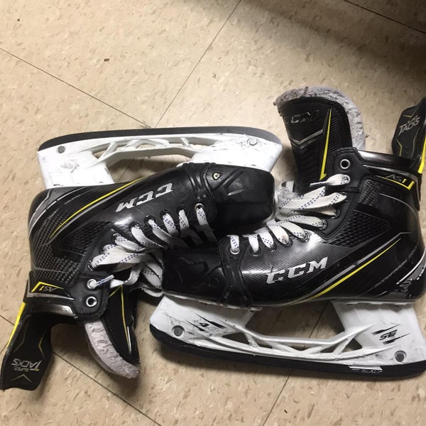 Senior CCM Super Tacks AS1 Regular Width Size 9 Hockey Skates