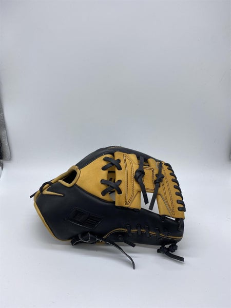 Nike DE Select 11.25 Used Right Hand Throw 11.25" Baseball Glove