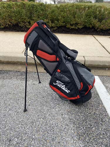 Titleist Players 4 Stand Golf Bag