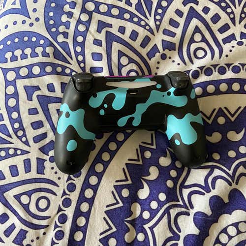(Negotiable) PS4 Rick And Morty Custom Controller.