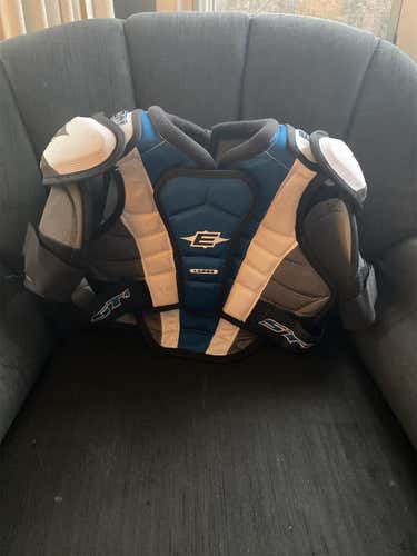 Junior Large Easton ST4 Shoulder Pads *MINT SHAPE*