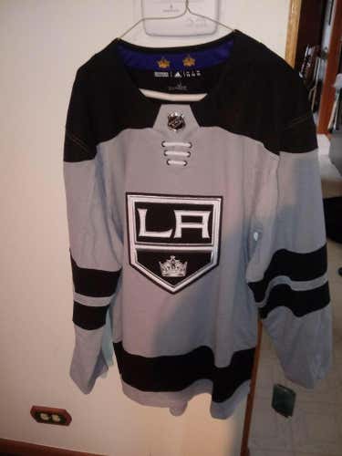 Los Angeles Kings Adidas Men’s NHL Jersey 52