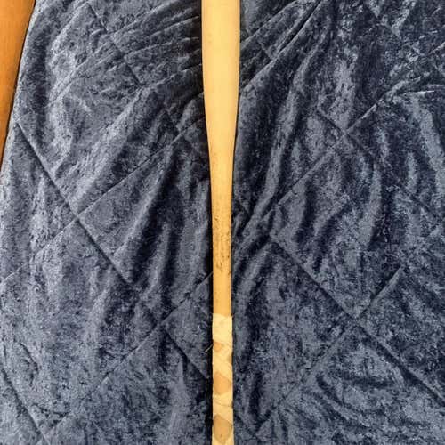 High School/College Wood V243 33" Bat