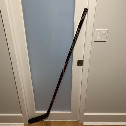 New Right Handed Vapor ADV Pro Stock Hockey Stick