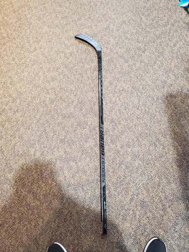 New Bauer Nexus 2N Pro RH P28 65 flex Hockey Stick