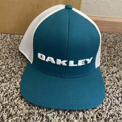 Oakley Snapback Hat