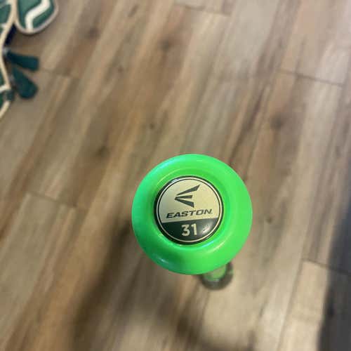 Used USSSA Certified Composite Mako (-10) 21 oz 31" Bat