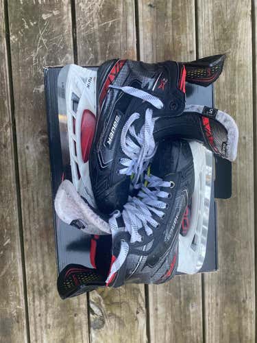 Junior Bauer Vapor 2X Regular Width Size 5 Hockey Skates