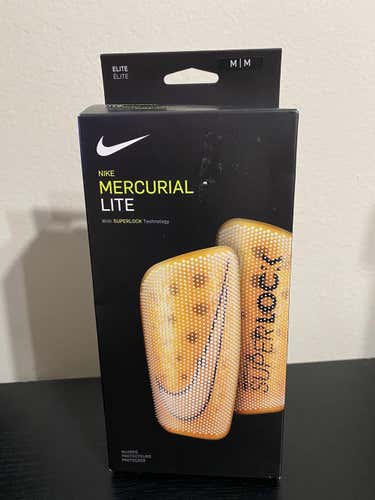 Nike Mercurial Lite Superlock Soccer Shin Guards Size Medium.