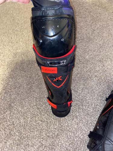 Senior Bauer 1X lite  Shin Pads