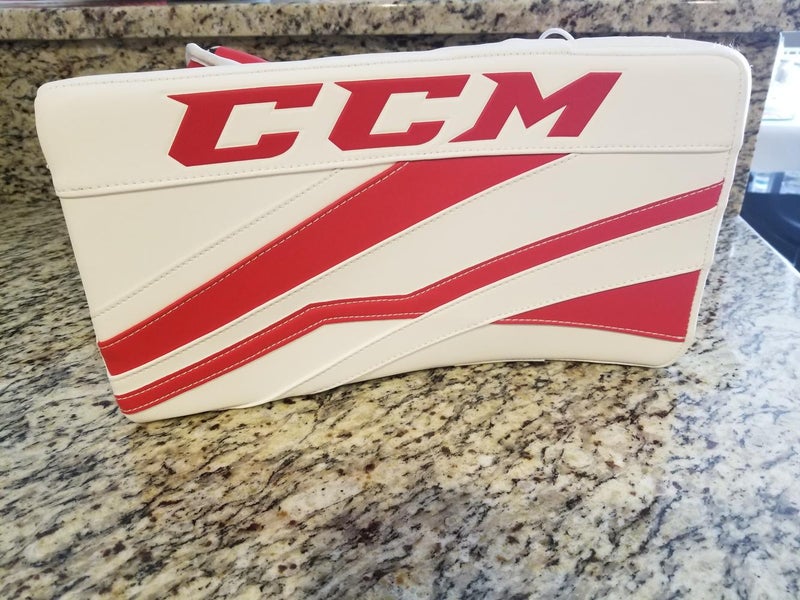 Senior CCM Regular Extreme Flex III E3.9 Blocker *LIKE NEW*