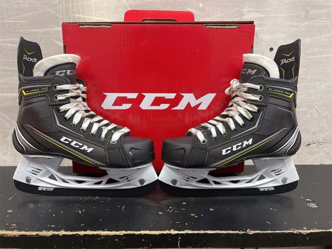Junior CCM Tacks Classic Pro Regular Width Size 3.5 Hockey Skates
