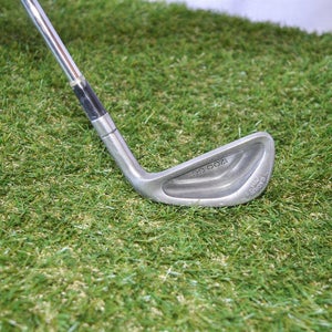 Wilson	1200 GE	6 Iron	Right Handed	37.25"	Steel	Stiff	New Grip