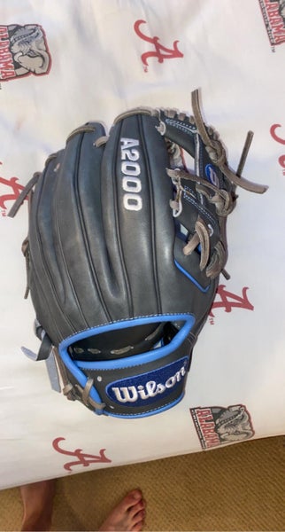 NEW! Wilson A2000 , Pro Stock11.5", for right handed throwers, Autism Awareness Edition