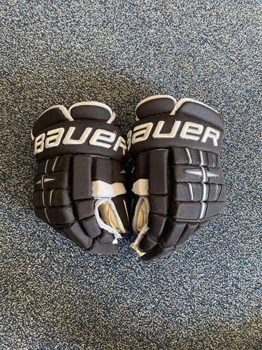 Used Bauer 4-Roll Pro 15" Gloves