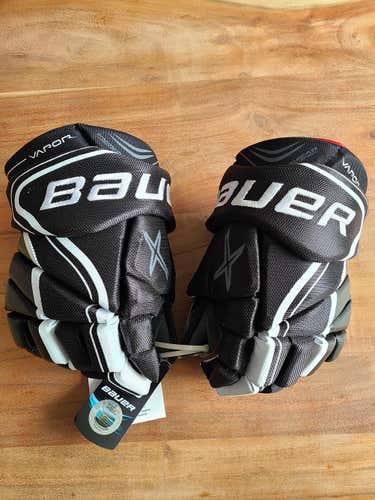 Black/White New Bauer Vapor X800 Lite Gloves 14"