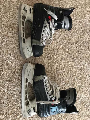 Senior Bauer Vapor XX Regular Width Size 7.5 Hockey Skates