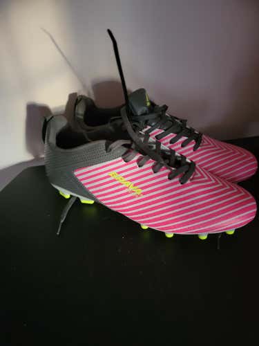 New Men's Brava Soccer Cleats Size 13D