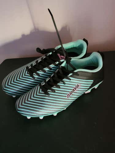 New Men's Brava Soccer Cleats Size size 10.5D
