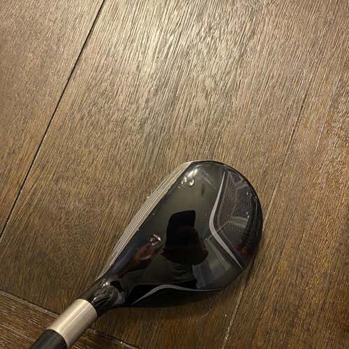 Men's Right Handed AeroBurner Regular Flex 4H Hybrid