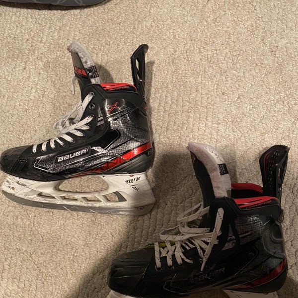 Senior Bauer Vapor 2X Regular Width Size 9 Hockey Skates