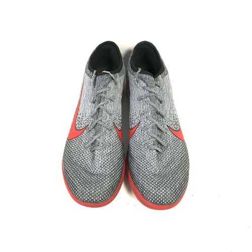 Used Nike Senior 13 Indoor Soccer Indoor Shoes