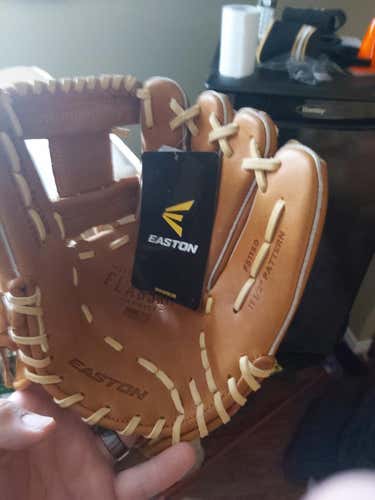 Brown New Easton Right Hand Throw Infield Flagship Baseball Glove 11.5"