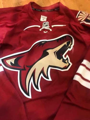 Arizona Coyotes -New Men's Adult Size 56 Reebok Jersey-Pro Cut