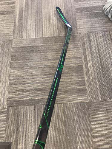 Intermediate Left Hand Nexus ADV Mid Pattern  Hockey Stick