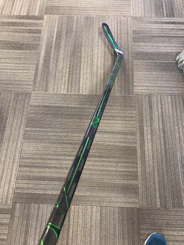 Senior Left Hand Nexus ADV Mid Pattern  Hockey Stick