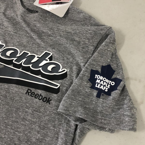Gray Adult Small Reebok Shirts