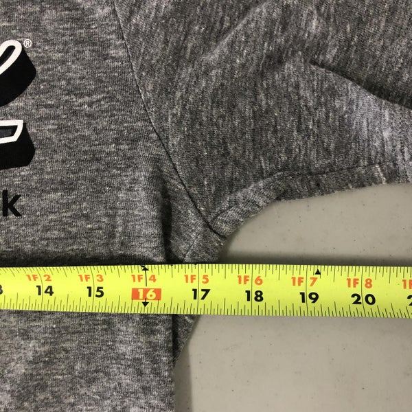 Gray Adult Small Reebok Shirts