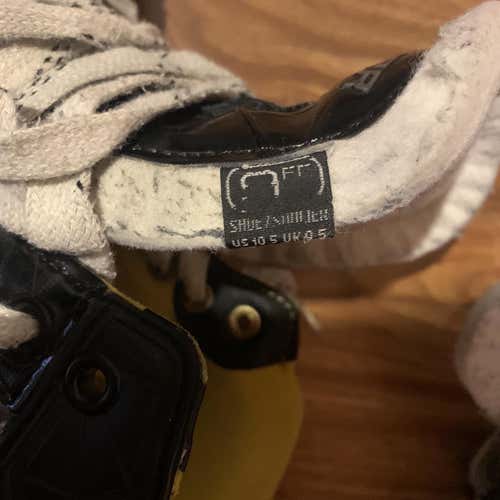**LIMITED TIME OFFER** Senior Bauer Supreme 1S Regular Width  Size 9 Hockey Goalie Skates