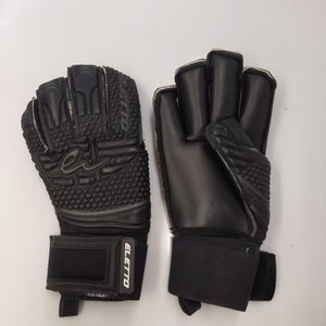 Used Eletto Professional Iii Roll 10 Soccer Goal Gloves