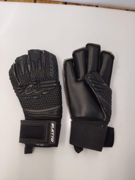 Used Eletto Professional Iii Roll 10 Soccer Goal Gloves