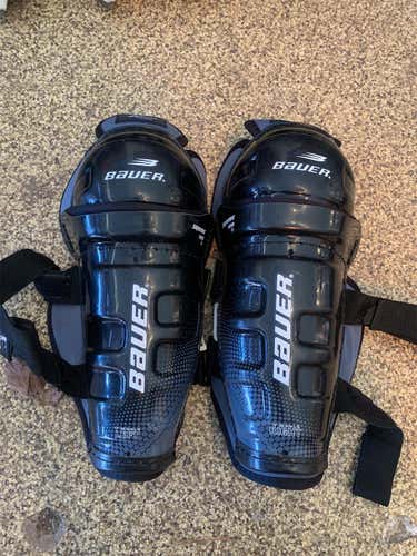 Junior Bauer supreme 1000  Shin Pads