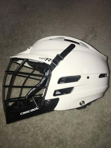 White Used Cascade CPV-R Helmet S/M