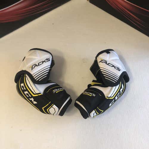 Junior Medium CCM Tacks 5092  Elbow Pads