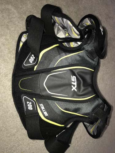 Used Youth STX Stallion 200 Shoulder Pads