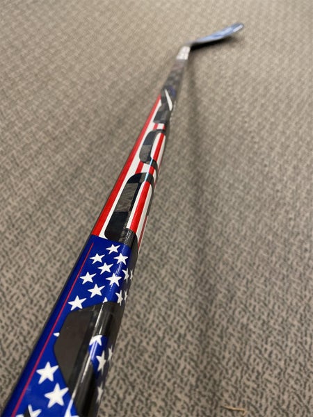 Senior Right Handed Vapor FlyLite P92M 87 Flex Hockey Stick