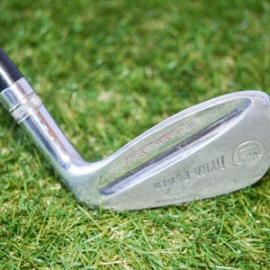 Wilson Staff	Dyna Power Fluid Feel	9 Iron	Right Handed	35"	Steel	Stiff	New Grip