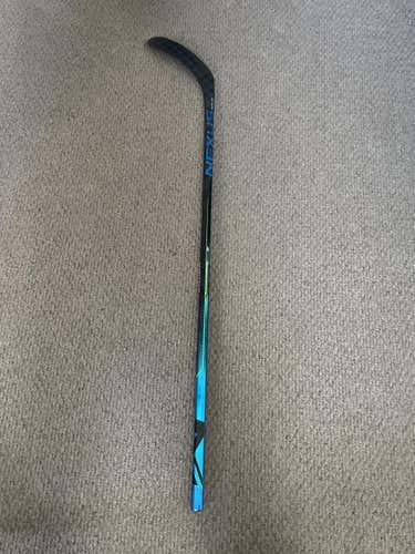 Used Intermediate Bauer Right Handed Nexus Geo Hockey Stick Mid Pattern