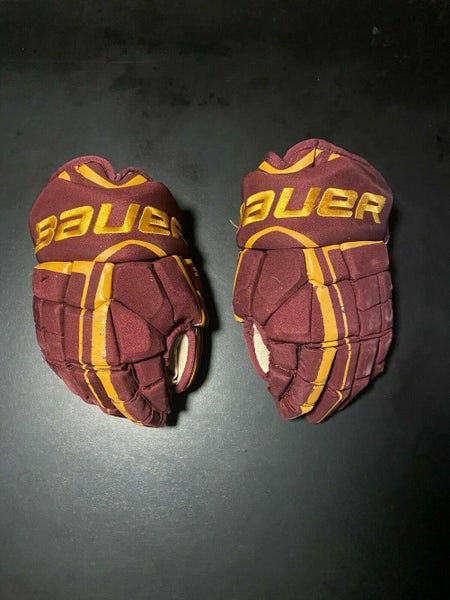 Bauer Vapor XXXX Pro Stock Minnesota Duluth Bulldogs Hockey Gloves NCAA