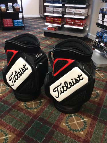 2 Titleist den Caddy Bags For TripleSSports