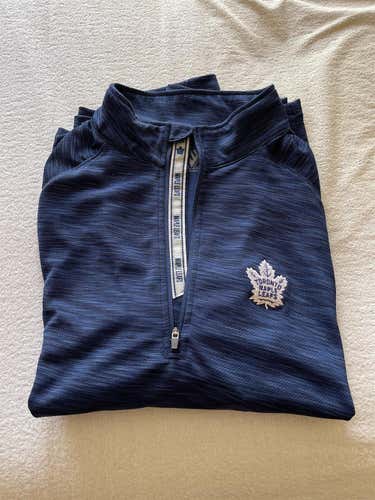 Toronto Maple Leafs 1/4 Zip MINT Condition (Smoke free)